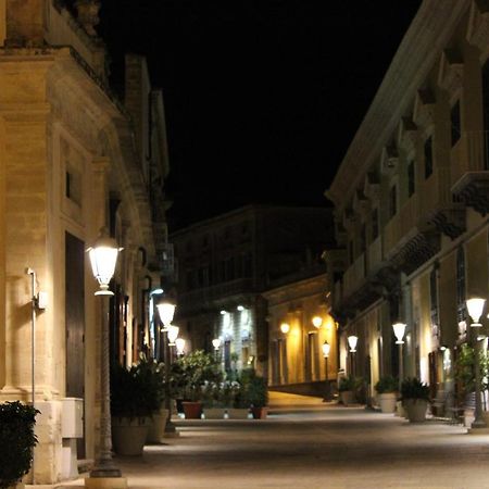 La Casa Del Nespolo Villa Ragusa Exteriör bild